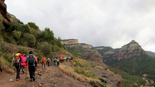 Excursionistes caminant